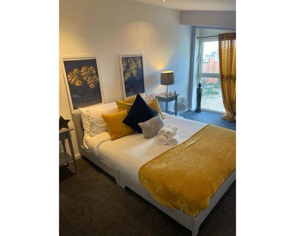 Masshouse Penthouse by JLJ Apartments