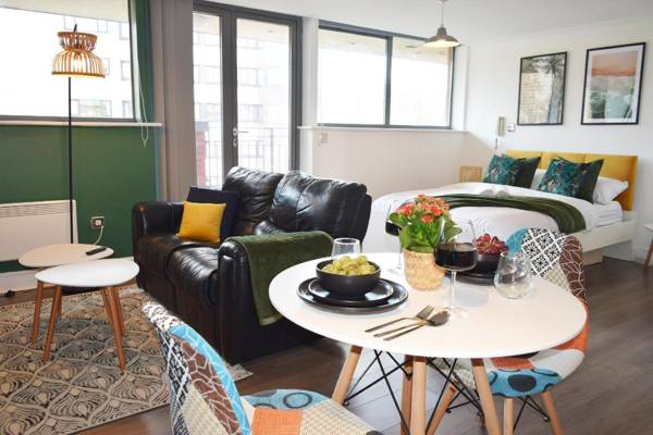 The Jungle Apartment 