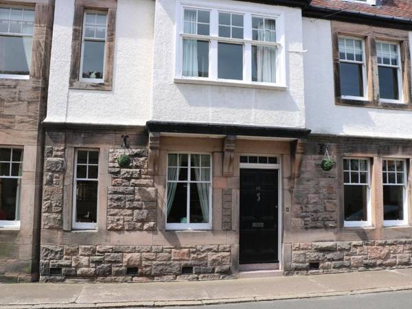 Iona 10 Palace Street East