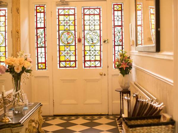 Maryville House Tearooms & Boutique B&B