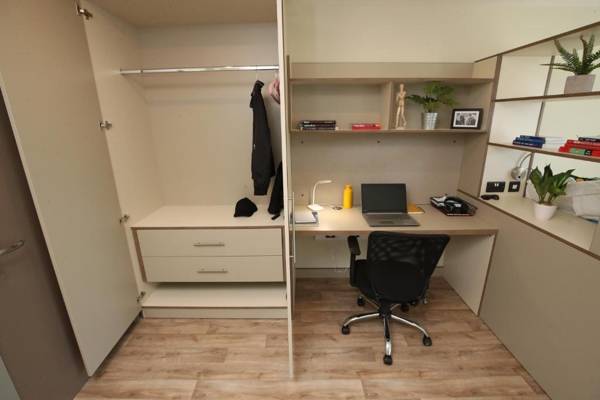 Workspace - Vibrant Rooms and Studios For STUDENTS only BELFAST CITY CENTRE - SK