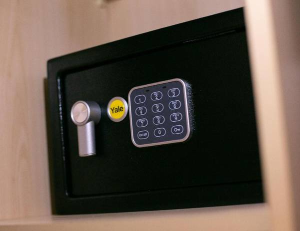 Malone Crescent Apartment