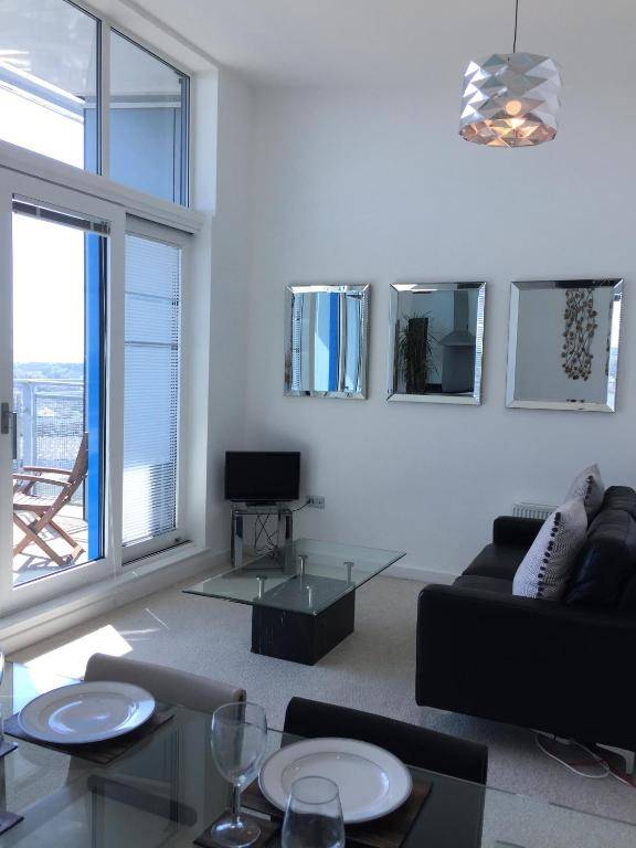 Sky View Apartment with Terrace