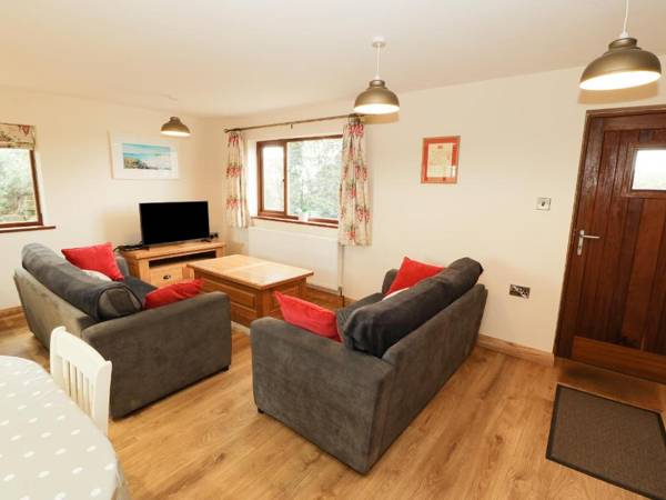 Bwthyn Neithior Llannerch-y-Medd