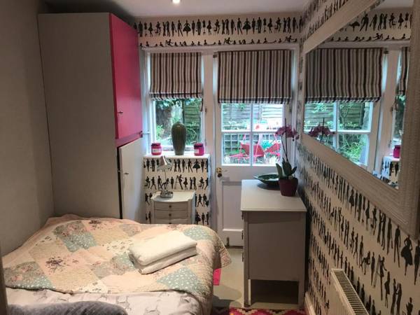 Rivers Street Georgian City Apartment