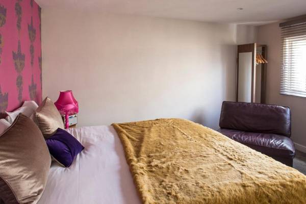 Dream Stays Bath - Queen Street