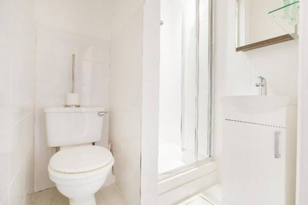 The Hive House - Large Light-Flooded 6BDR Townhouse