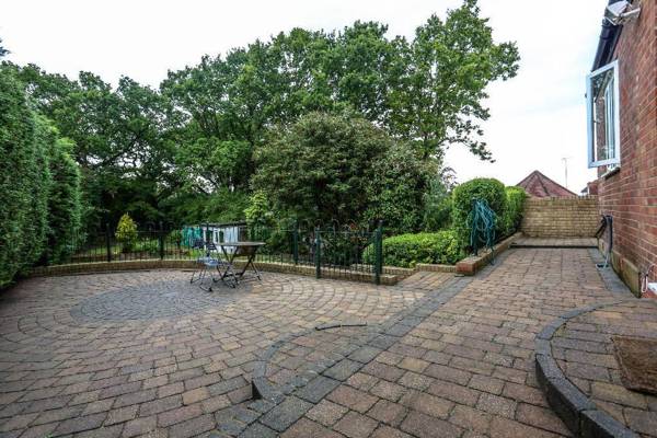 Guest House Ellipse - Whetstone