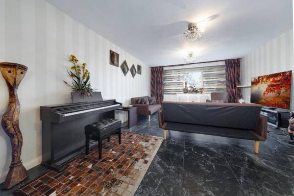 Suites by Rehoboth - Hendon Station - London