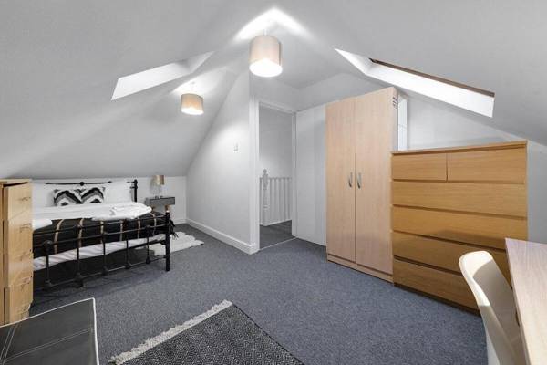 Suites by Rehoboth - Hendon Central - London