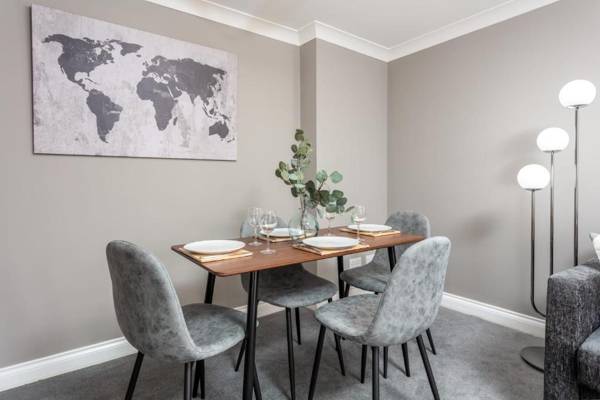 Elms Way No33 – Donnini Apartments