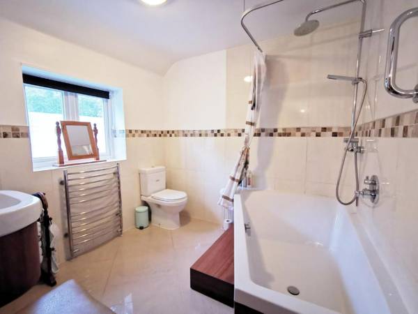 Large Suite Double bath & Shower kitchen with stunning views near Lyme Regis
