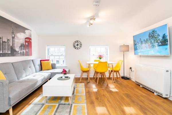 Town Center Apartment With 55'' Smart TV Netflix