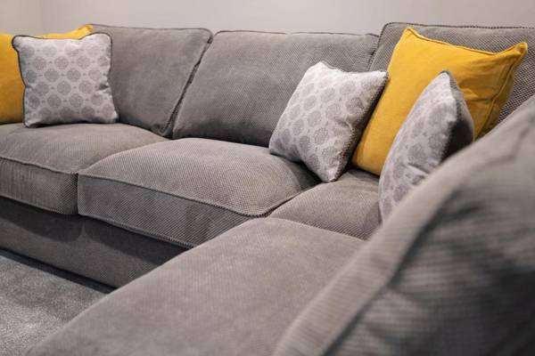 Ferndale Hideaway - 1 Bedroom Spacious Apartment - Central Ambleside - Parking