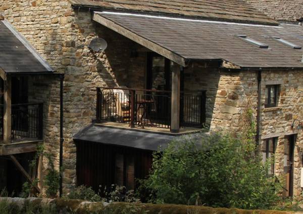 Alston Art Apartments