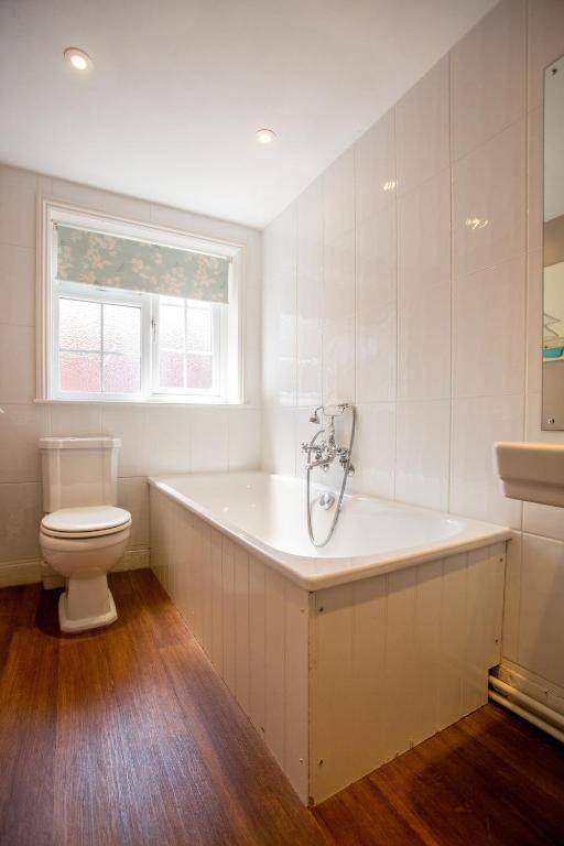 14 Market Cross Place