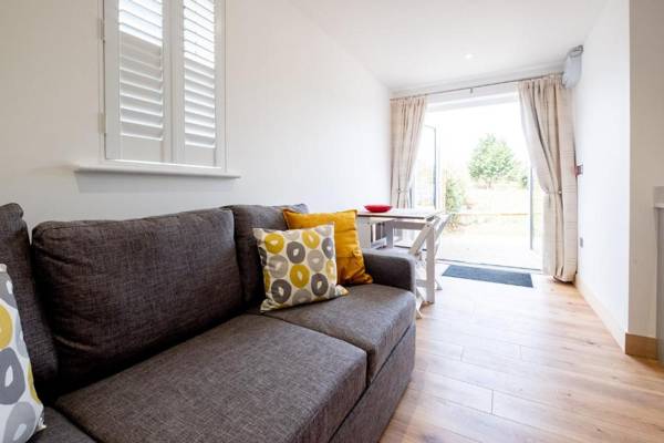 Oak – Three Tuns Apartments