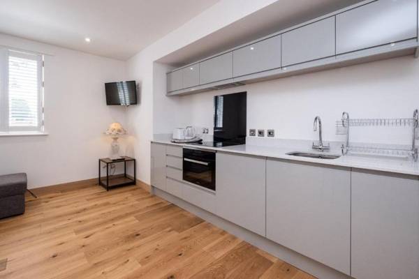 Three Tuns Apartments - Hazel
