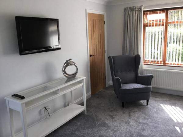 High Hedges Apartment A