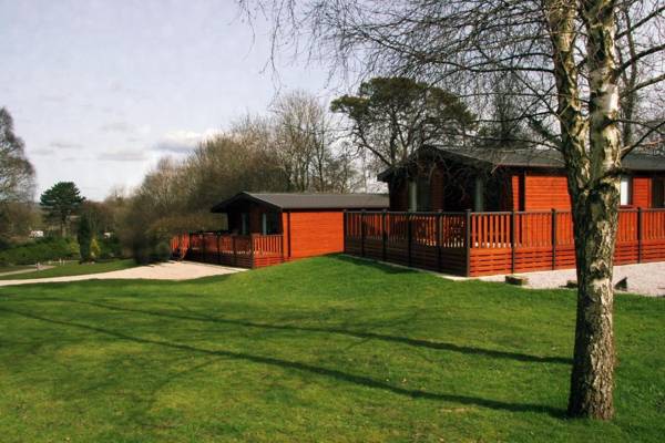 Woodlands Hotel & Pine Lodges