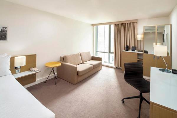 Workspace - DoubleTree by Hilton Manchester Piccadilly