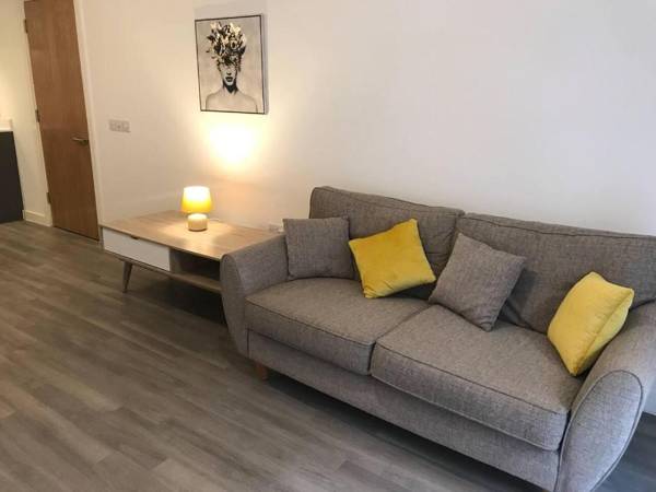 Stylish 2-Bed Apartment in Manchester City Center