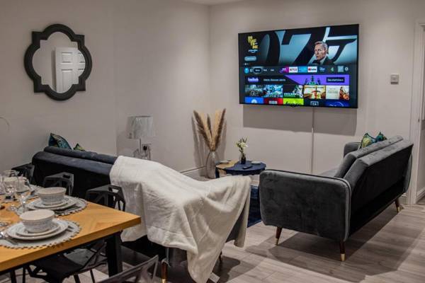 BV Comfy Spacious 3 Bedroom House At Tatton Street Manchester