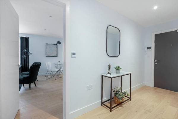 Belmore 2 Bedroom Luxury Apts. in Stanmore - 15