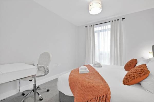 Workspace - Belmore 1 Bedroom Luxury Apts. in Stanmore- 10