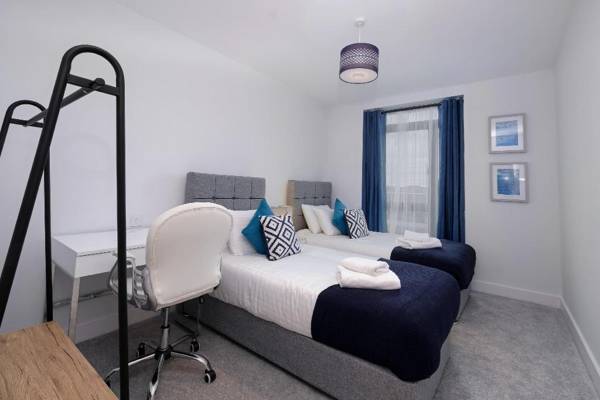 Workspace - Belmore 2 Bedroom Luxury Apt. in Stanmore - 21