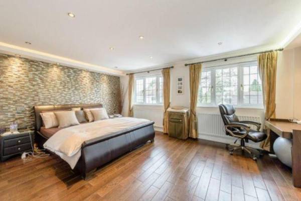 Workspace - Luxury House in Pinner 30 min to Central London!