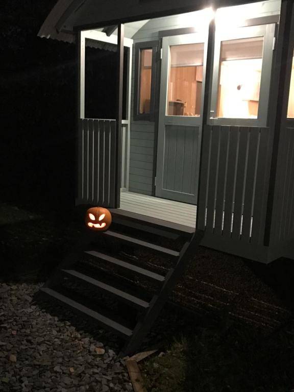 Glamping at Holly Grove Farm