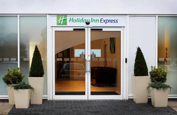 Holiday Inn Express Wakefield an IHG Hotel