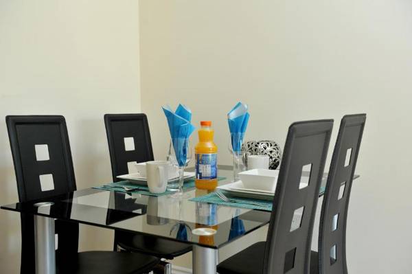 Hunters Wharf River View by Select SA