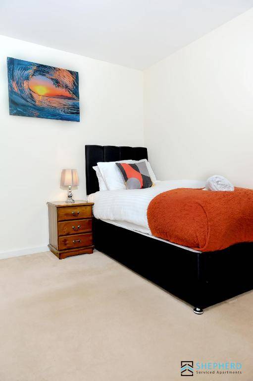 Reading Contractors Digs 2 by Shepherd Serviced Apartments