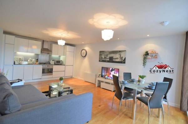 Deluxe Central Self Contained Flat by CozyNest