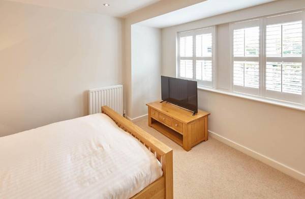 Host & Stay - Doray House