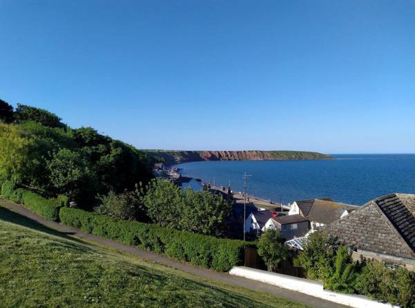 The Lord's Cottage Filey -3 bedroom beach bungalow