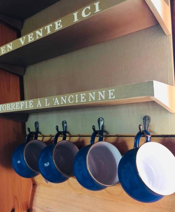 Redlands Country Lodge Log Cabin Apartments & WeeBothy