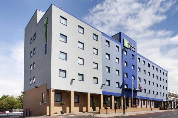 Holiday Inn Express Park Royal an IHG Hotel