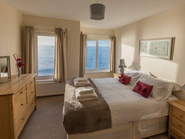 Observation Apartment On The Beach