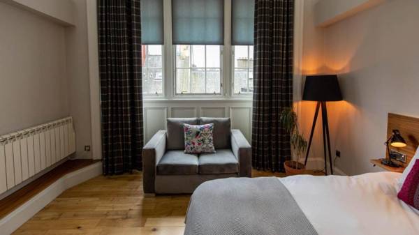 Linton Collection - 28 North Bridge