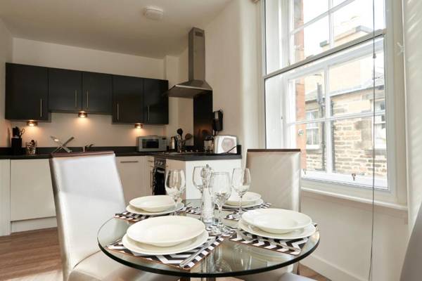 Braid Apartments by Mansley