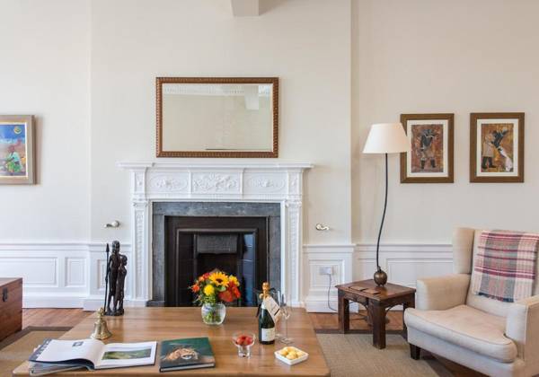 The New Town Idyll @ Dublin Street