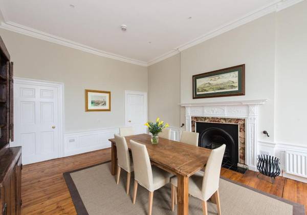 The New Town Idyll @ Dublin Street