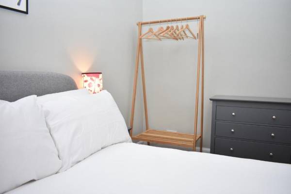High Street - modern Scandi design apartment in the heart of the old town!