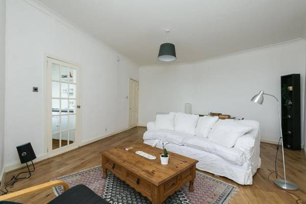 St Margaret's Loch Apartment