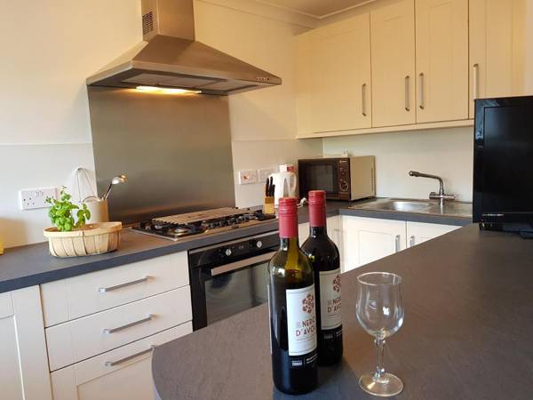 Clermiston Hill Apartment 