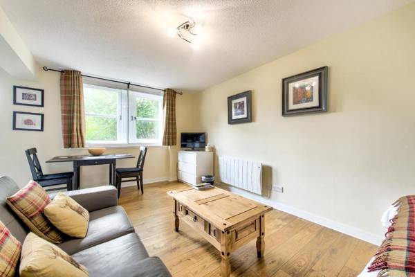 Stunning Studio Apartment Castle View