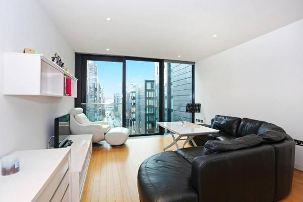 ALTIDO Modern 2bed with free Parking in the iconic Quartermile